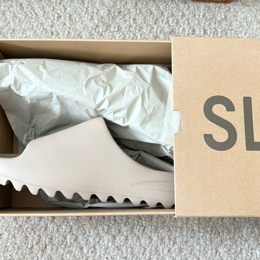 Adidas YZY Slide in Pure Beige Mens Size 10 NIB